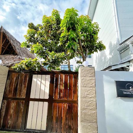 Siargao Seasky Resort Catangnan Bagian luar foto
