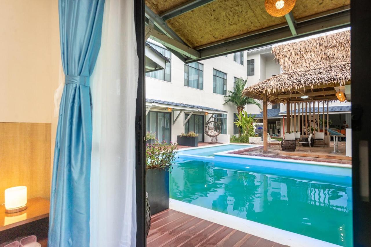 Siargao Seasky Resort Catangnan Bagian luar foto