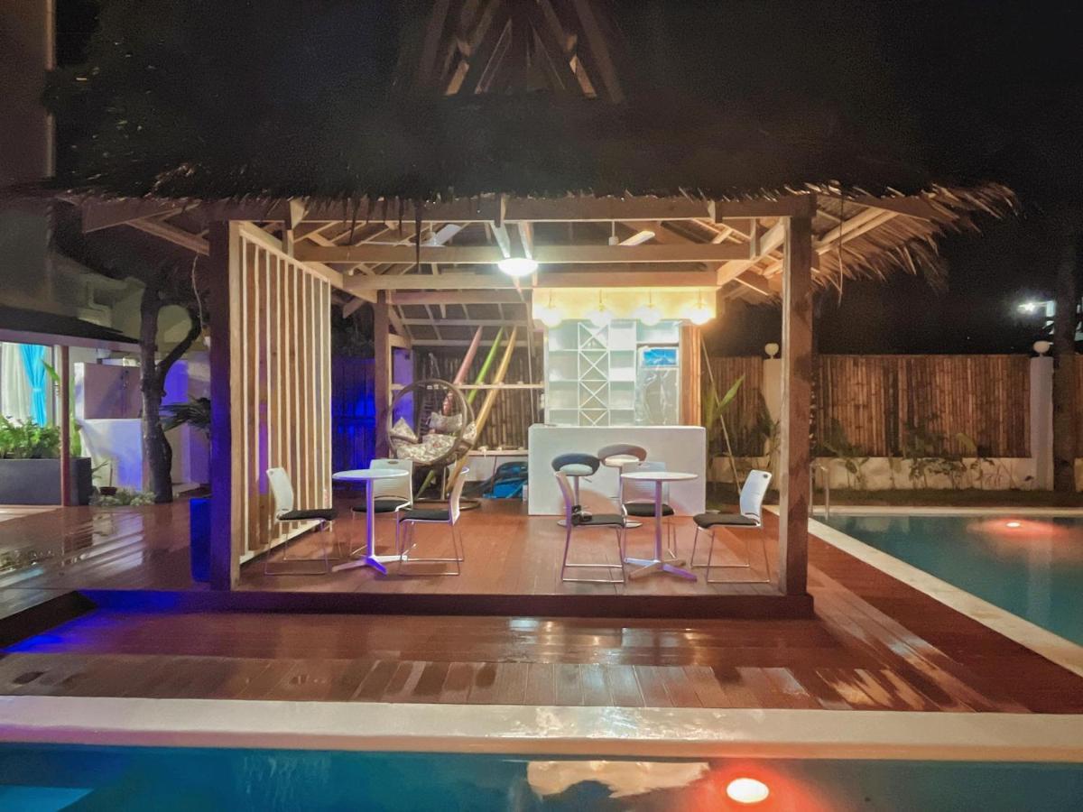 Siargao Seasky Resort Catangnan Bagian luar foto