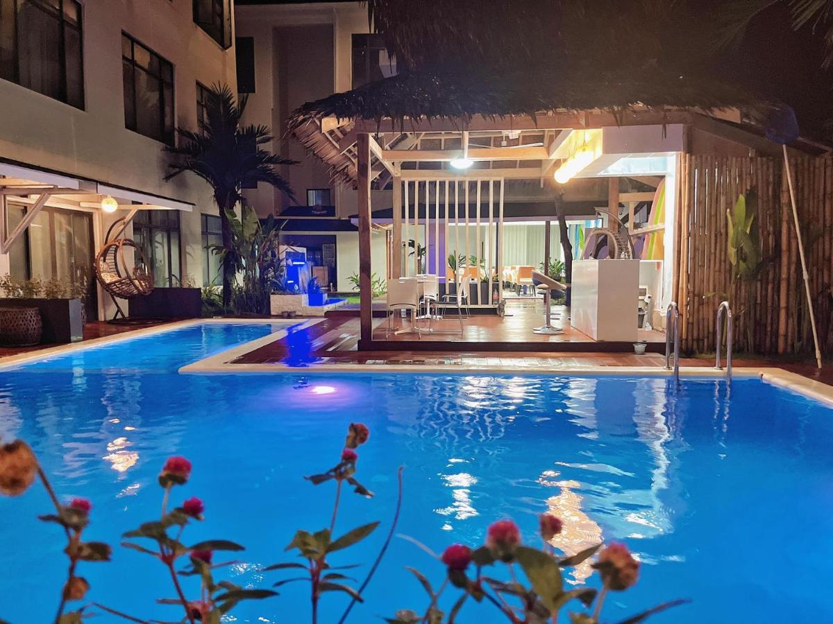 Siargao Seasky Resort Catangnan Bagian luar foto